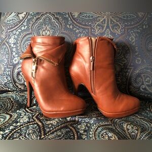 Elegant Michael Antonio Brown Ankle Boots 4” heel